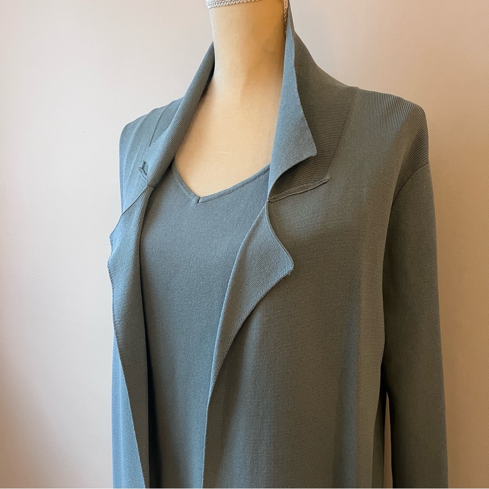 BAYLEY Classy twin Set, Duster and V-Neck sleeveless Ensemble